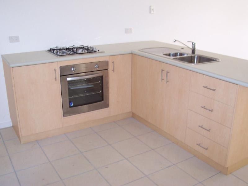 2/300 Stanley Street, North Ward QLD 4810