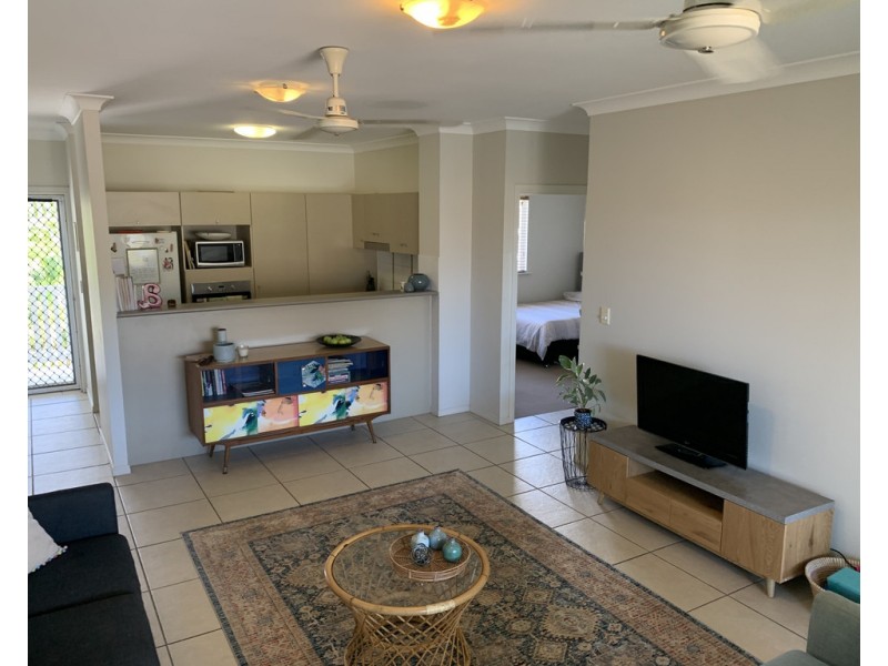18/12-14 MARTINEZ AVENUE, West End QLD 4810