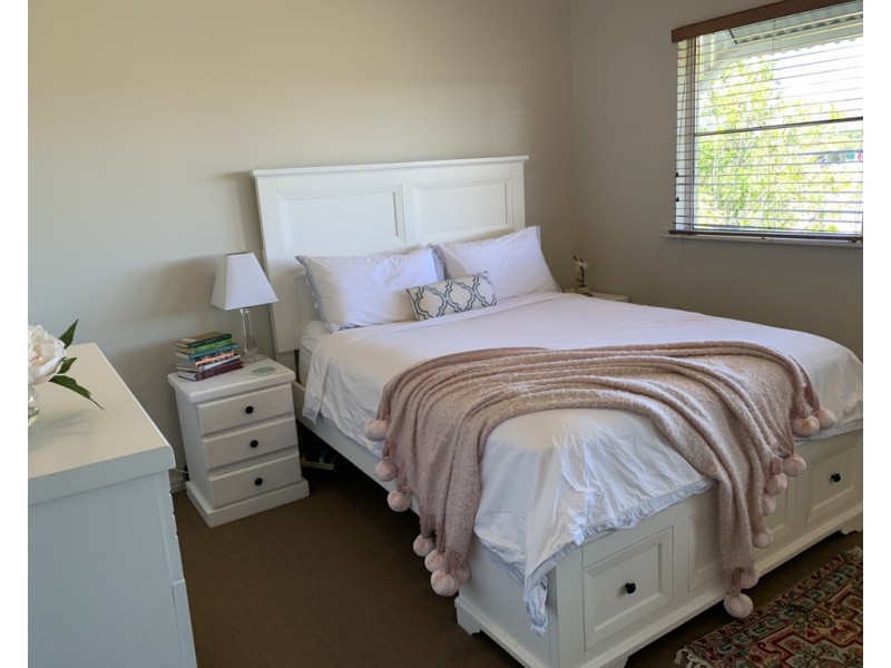 18/12-14 MARTINEZ AVENUE, West End QLD 4810