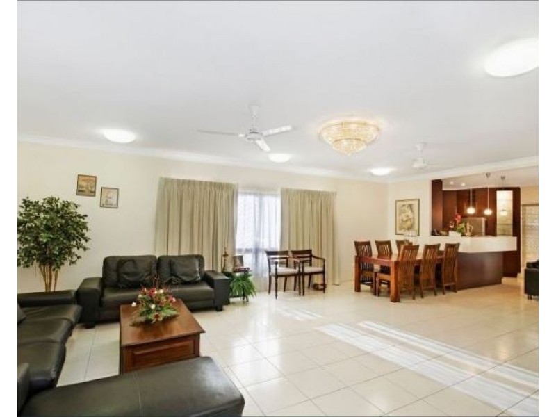 9 SHEERWATER PARADE, Douglas QLD 4814