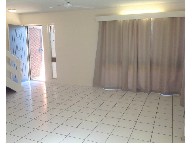 9/151-153 NATHAN STREET, Cranbrook QLD 4814