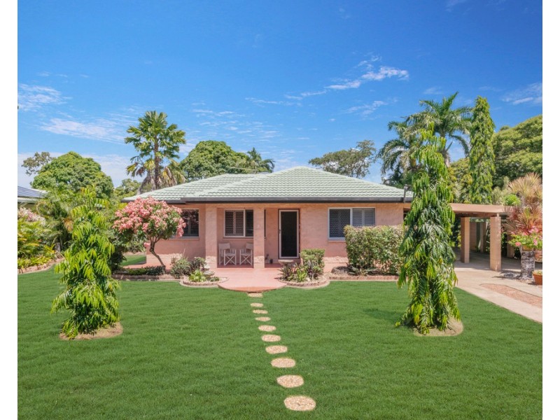 7 SANTAL DRIVE, Rasmussen QLD 4815