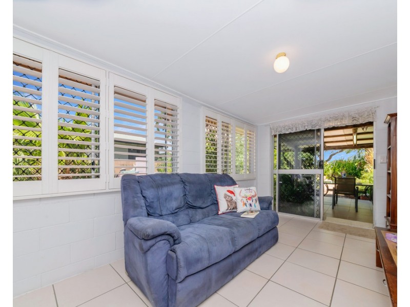 7 SANTAL DRIVE, Rasmussen QLD 4815