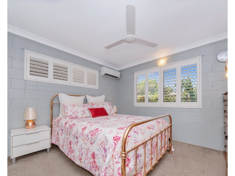 7 SANTAL DRIVE, Rasmussen QLD 4815