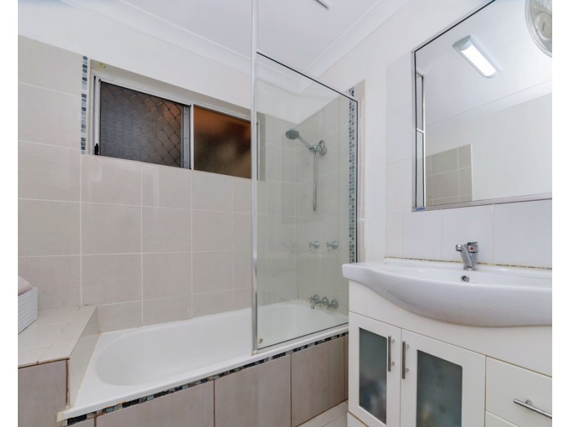 7 SANTAL DRIVE, Rasmussen QLD 4815
