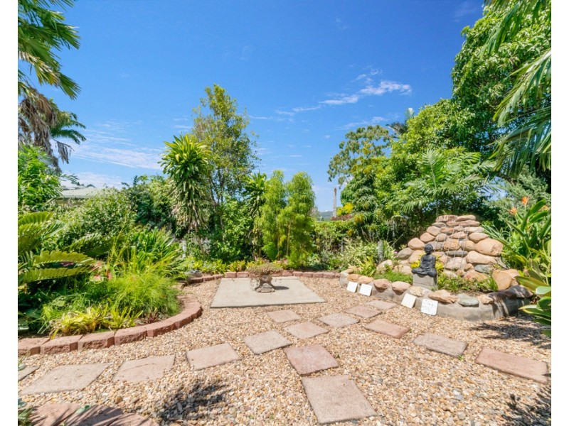 7 SANTAL DRIVE, Rasmussen QLD 4815