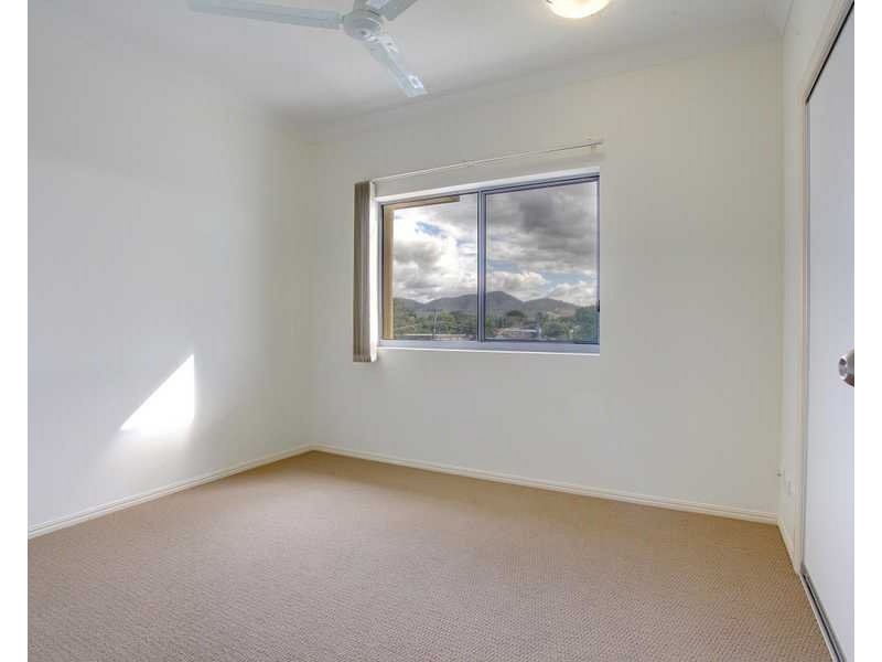 Unit 18 13 ALBERT STREET, Cranbrook QLD 4814