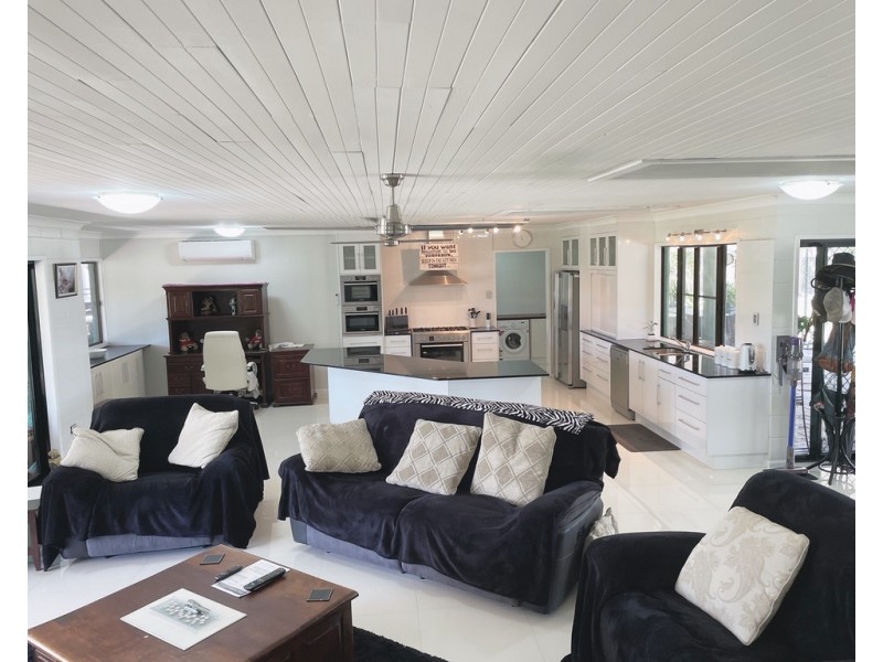 12 THUNDERBOLT DRIVE, Oak Valley QLD 4811