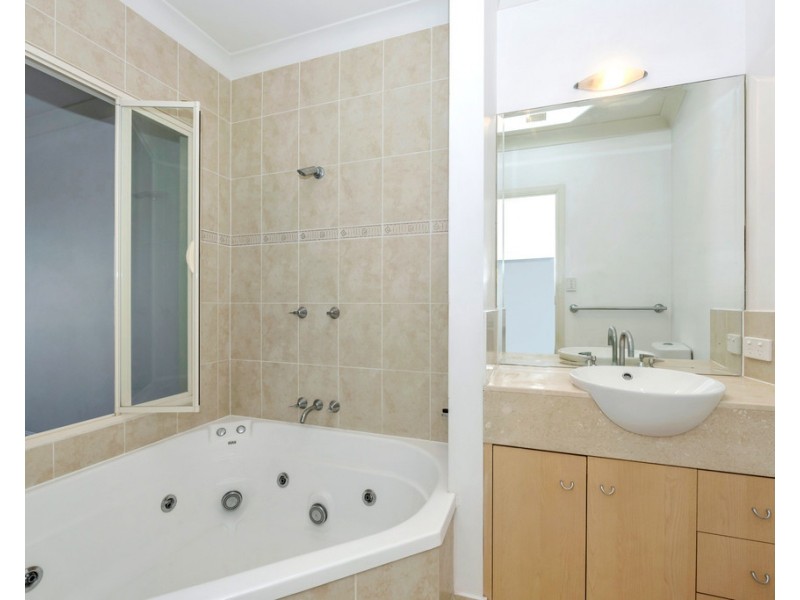 Unit 20/1 THE STRAND, Townsville City QLD 4810