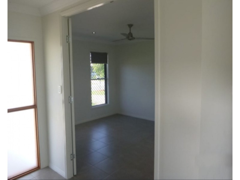 7 ELBRIDGE BEND, Mount Louisa QLD 4814