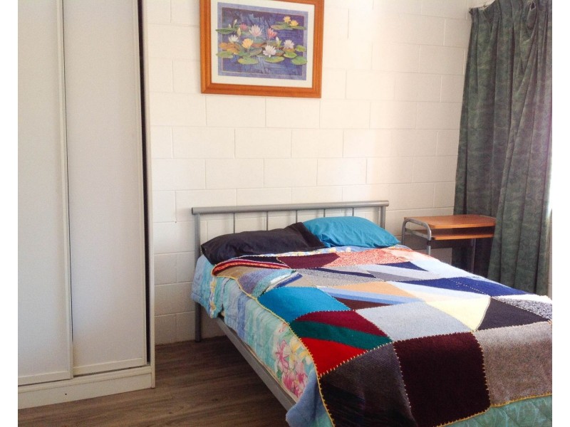 1/115 EYRE STREET, North Ward QLD 4810