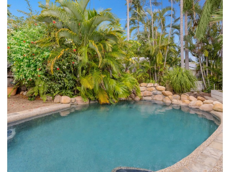 2 SENTOSA COURT, Kelso QLD 4815