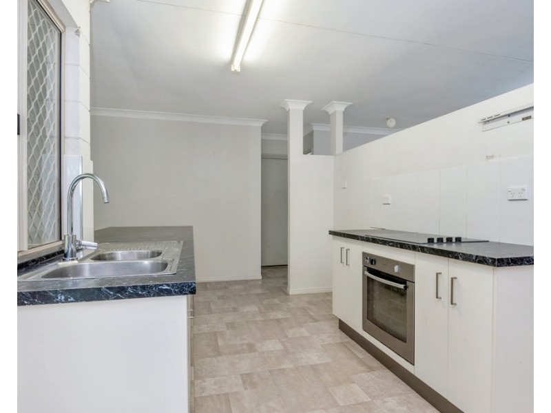 2 SENTOSA COURT, Kelso QLD 4815