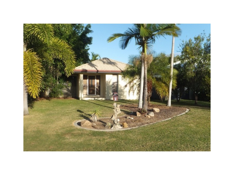 2 Hickory Court, Bushland Beach QLD 4818