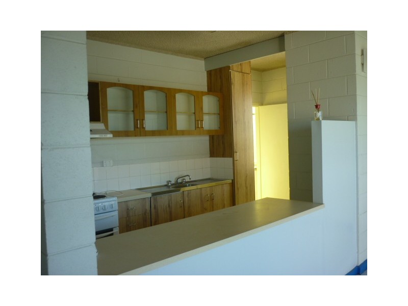 8/91 The Strand, North Ward QLD 4810