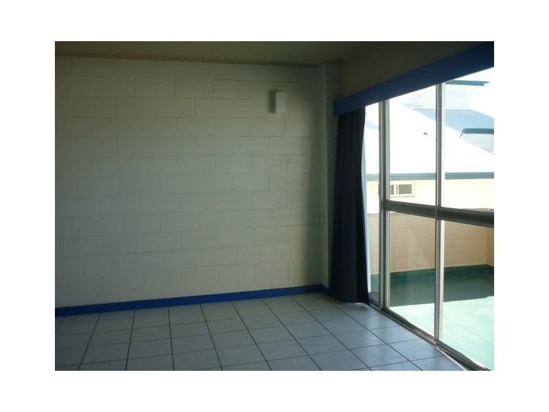 8/91 The Strand, North Ward QLD 4810