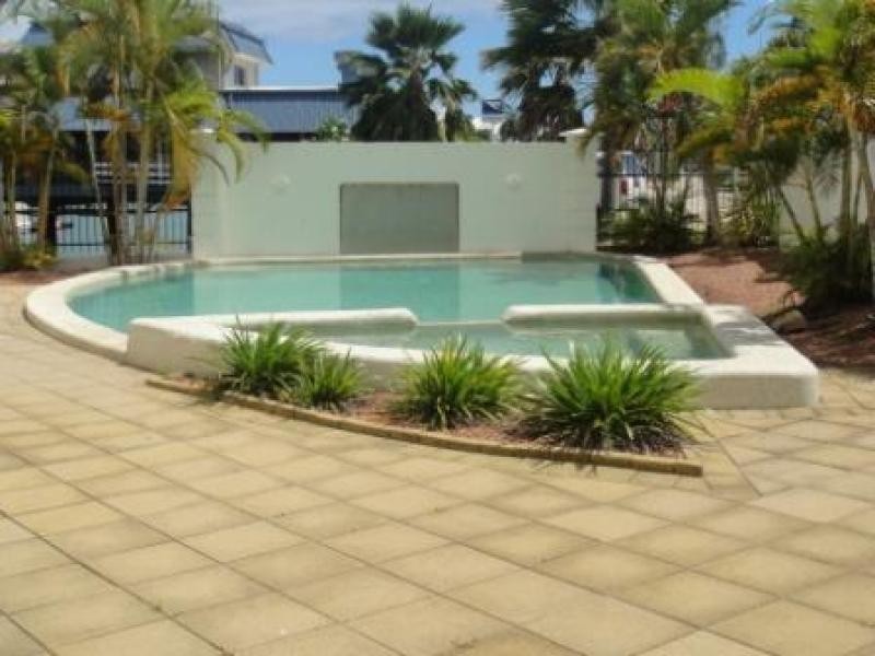 Unit 1/18-30 Sir Leslie Thiess Drive, Townsville City QLD 4810