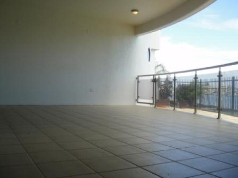 Unit 1/18-30 Sir Leslie Thiess Drive, Townsville City QLD 4810