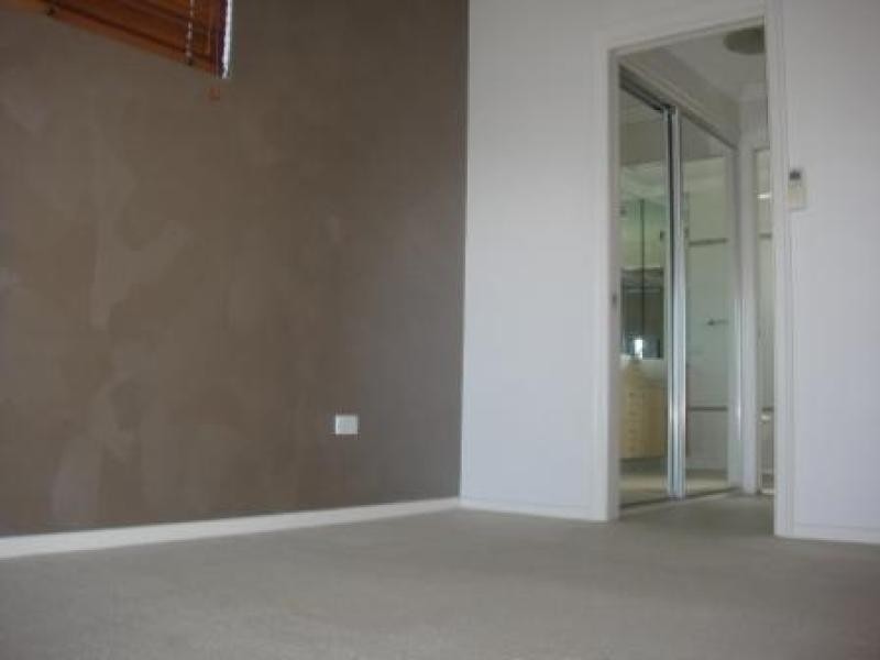 Unit 1/18-30 Sir Leslie Thiess Drive, Townsville City QLD 4810