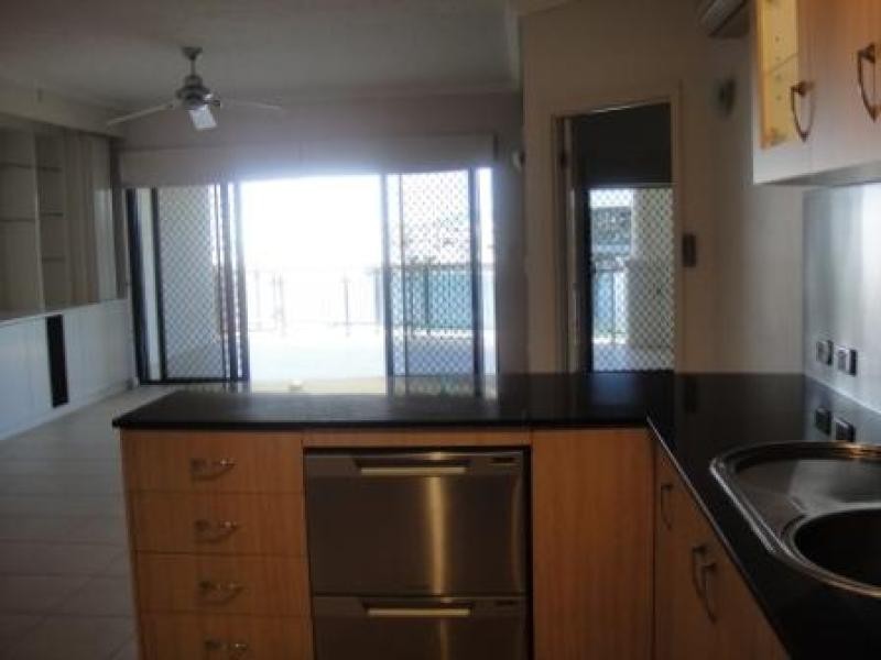 Unit 1/18-30 Sir Leslie Thiess Drive, Townsville City QLD 4810