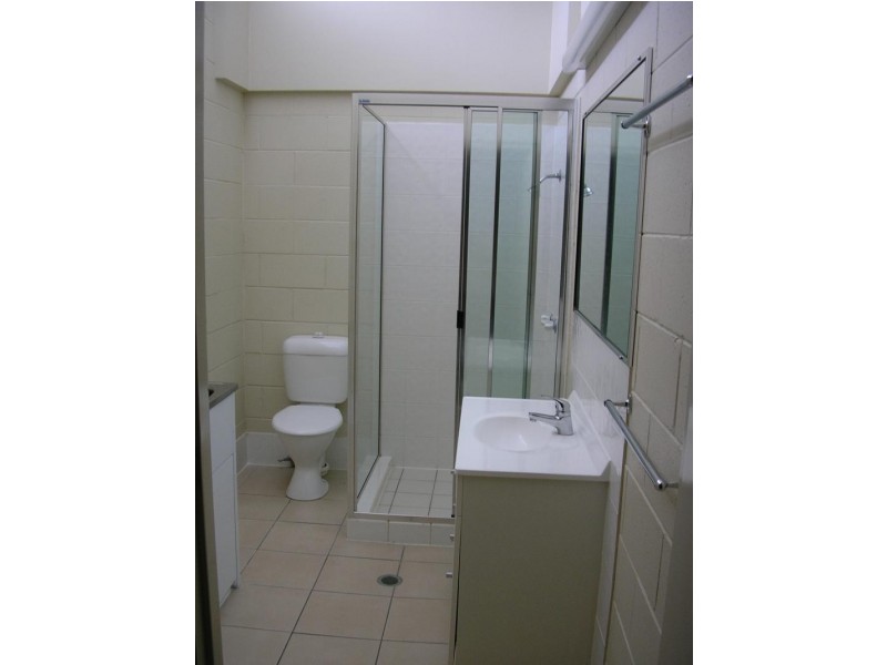 1/54 Percy Street, West End QLD 4810