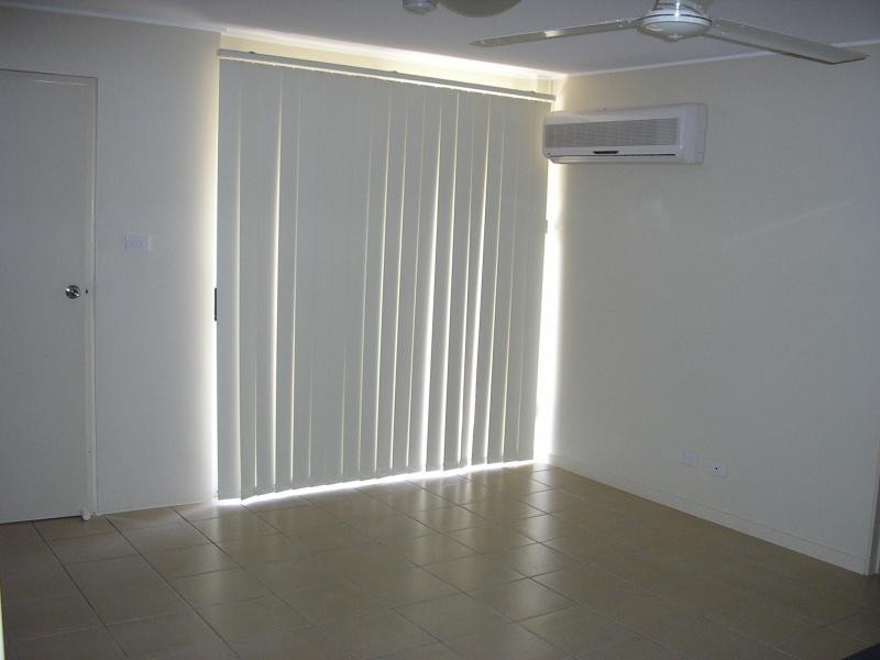 1/54 Percy Street, West End QLD 4810