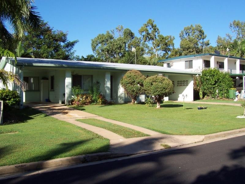 Unit 2/19 Etheridge Street, Mount Louisa QLD 4814
