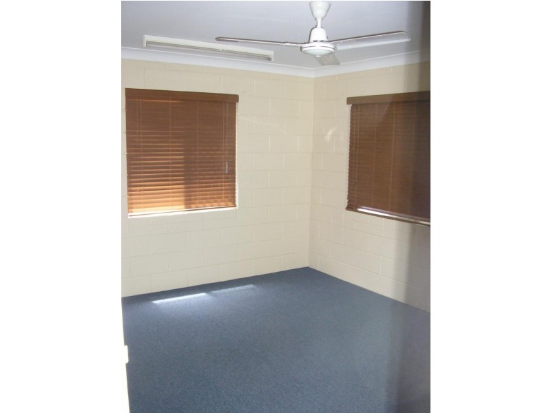 Unit 2/19 Etheridge Street, Mount Louisa QLD 4814