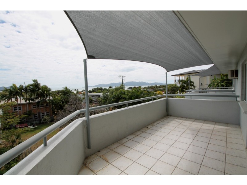 2/12 Eden Street, Belgian Gardens QLD 4810