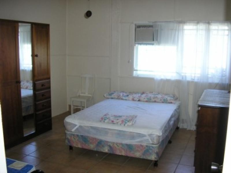 2/81 Eyre Street, North Ward QLD 4810