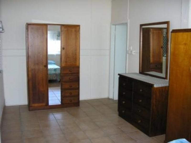 2/81 Eyre Street, North Ward QLD 4810