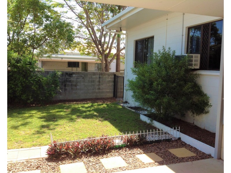 2/3 Howitt Street, North Ward QLD 4810