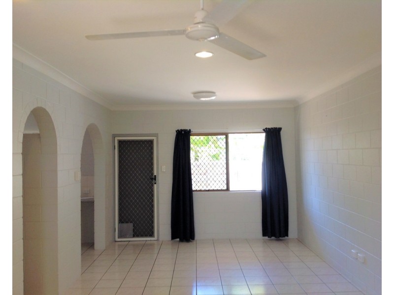 2/3 Howitt Street, North Ward QLD 4810