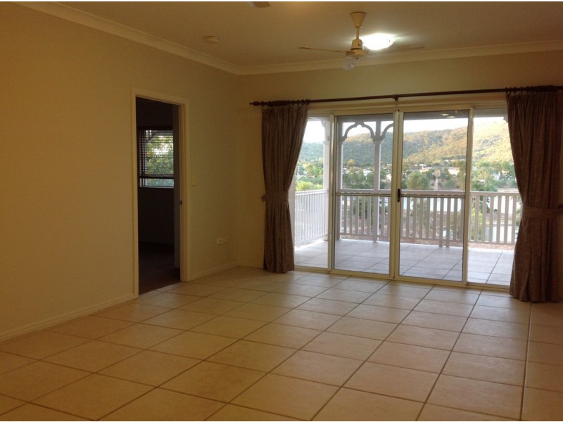 Unit 18/12-14 Martinez Avenue, Townsville City QLD 4810