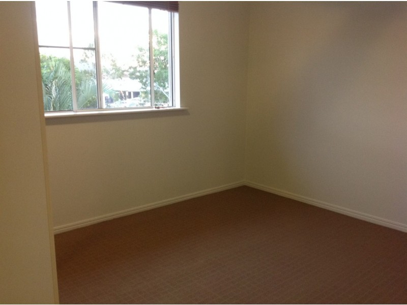 Unit 18/12-14 Martinez Avenue, Townsville City QLD 4810