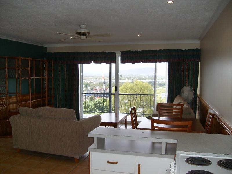 1/20 Willmett Street, North Ward QLD 4810