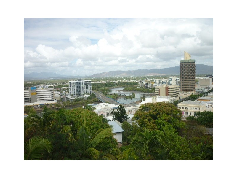 1/20 Willmett Street, North Ward QLD 4810