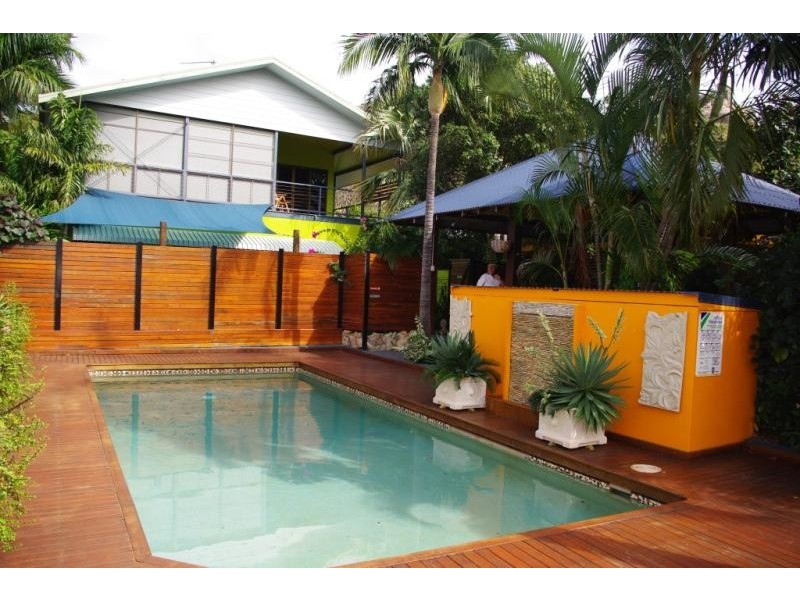 16 Yule Street, Picnic Bay QLD 4819