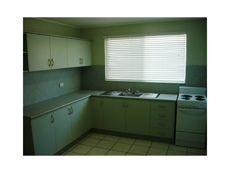 1/36 Brooks Street, Railway Estate QLD 4810