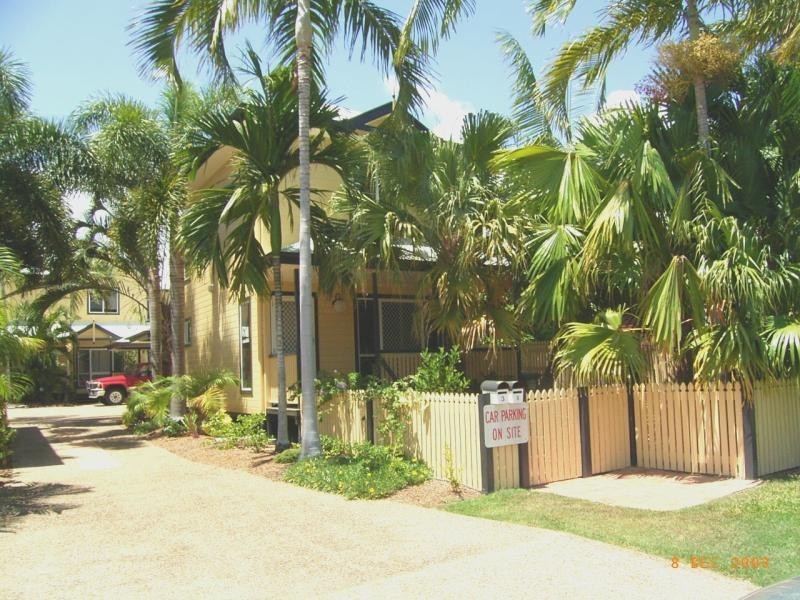 4/48 Roberts Street, Hermit Park QLD 4812