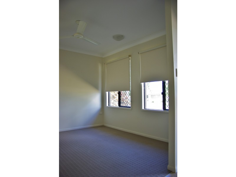 3 Hook Place, Bushland Beach QLD 4818