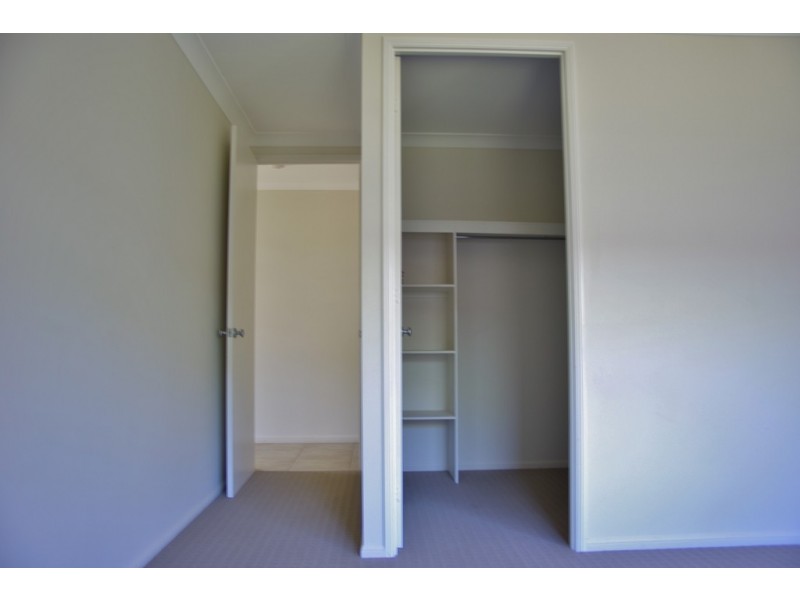 3 Hook Place, Bushland Beach QLD 4818