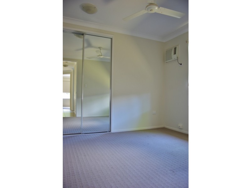 3 Hook Place, Bushland Beach QLD 4818