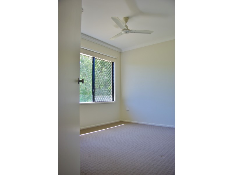 3 Hook Place, Bushland Beach QLD 4818
