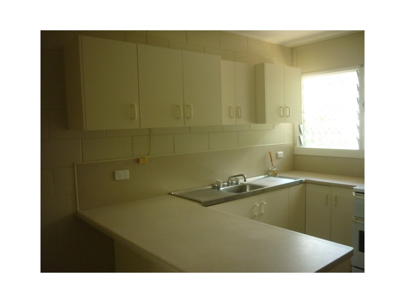 2/43 Lindsay Street, Rosslea QLD 4812