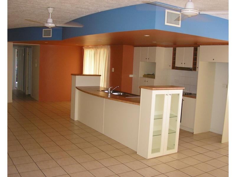 10/177 Mitchell Street, North Ward QLD 4810