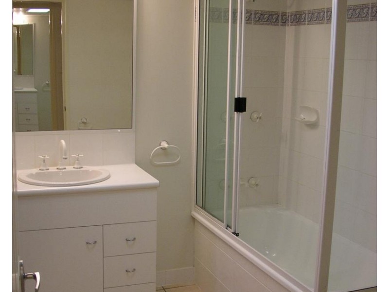 10/177 Mitchell Street, North Ward QLD 4810