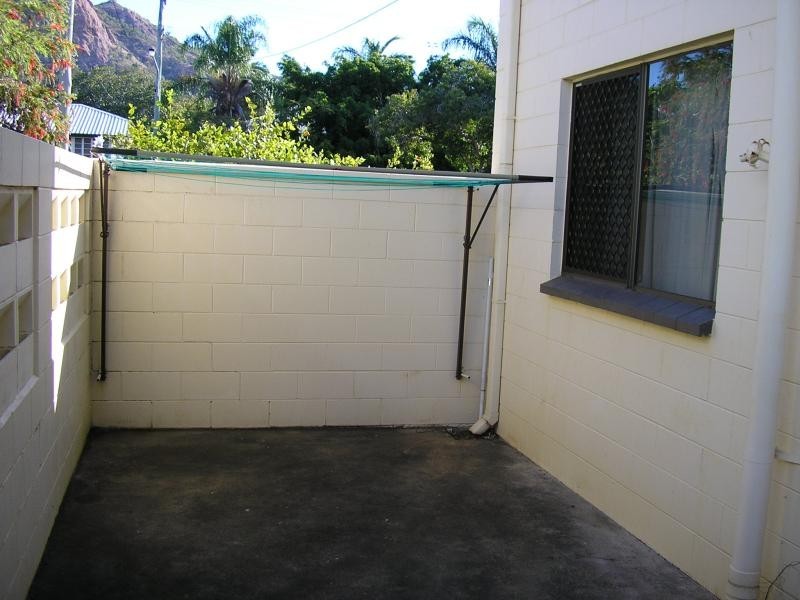 1/83 Eyre Street, North Ward QLD 4810