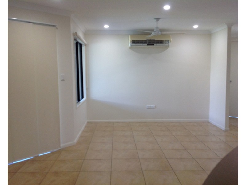 13 Fitzallen Street, Bushland Beach QLD 4818