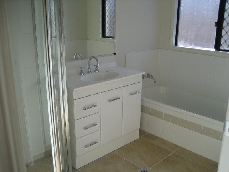 13 Fitzallen Street, Bushland Beach QLD 4818